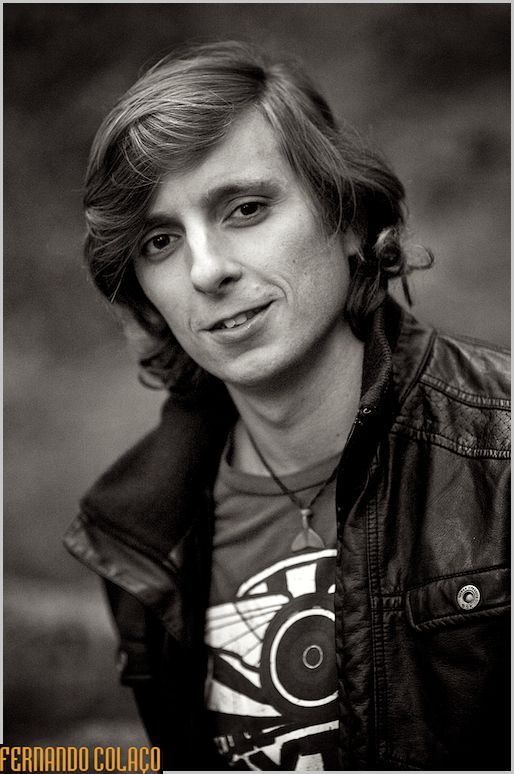 Retrato do noivo na Peninha em Sintra, na sessão de namoro.