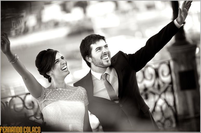 The bride and groom greet their guests inside the Palácio da Rocha in Conde d'Óbidos.