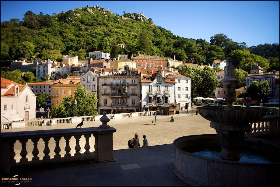 A vila de Sintra vista das escadas do Palácio da Vila.