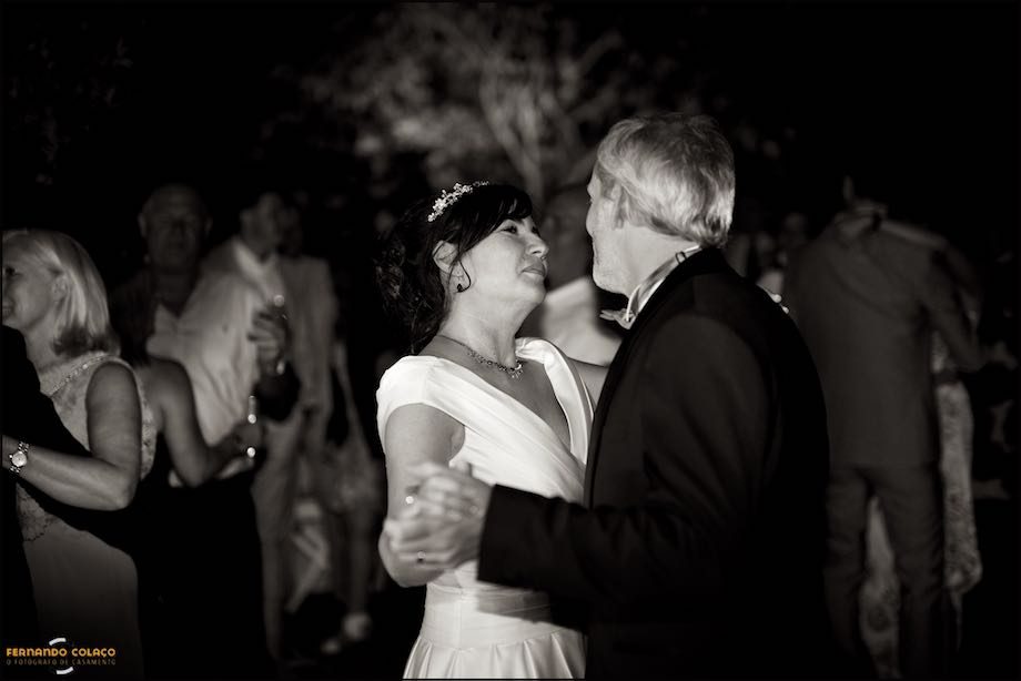 The bride and groom dance at the wedding party at Morada do Sol in Sintra.