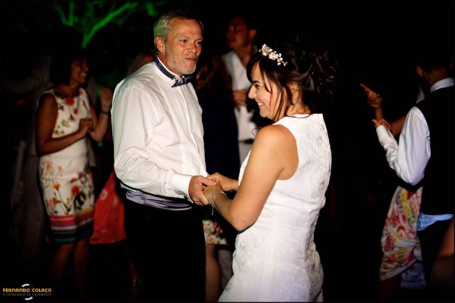 The bride and groom dancing at Morada do Sol in Sintra, at their wedding party.