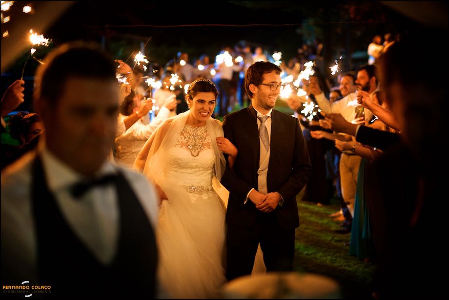 The newly married couple at the Pirâmides de S. Pedro in Alandroal for the cutting of the cake.