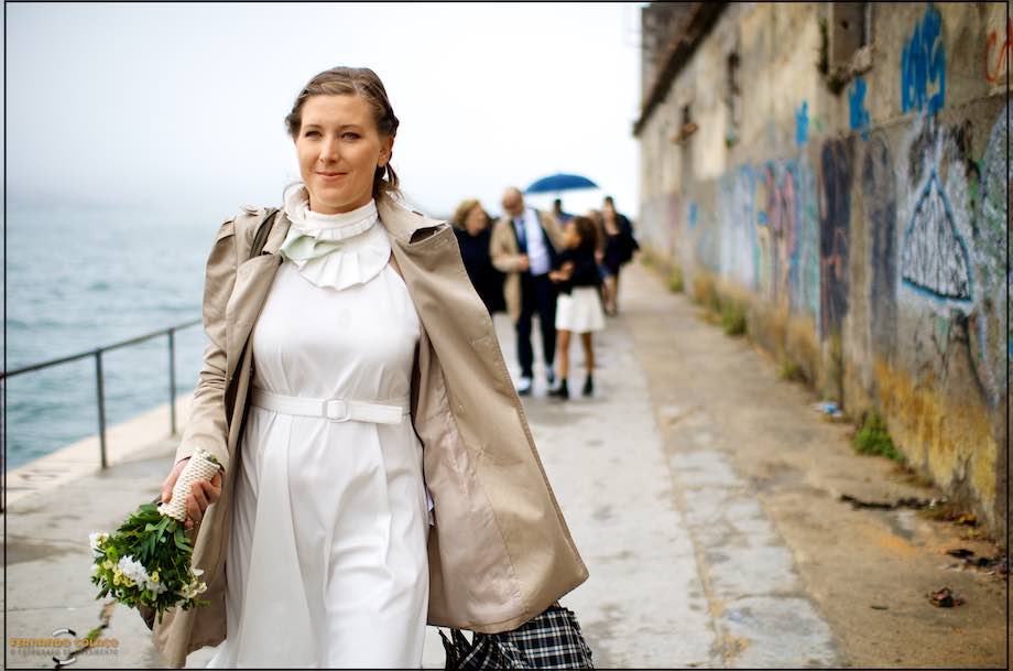 Noiva quase a chegar ao local da cerimonia do casamento.