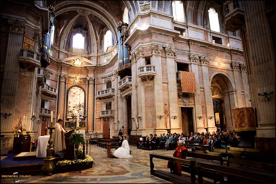 Interior of the Basílica of Mafra during a wedding.