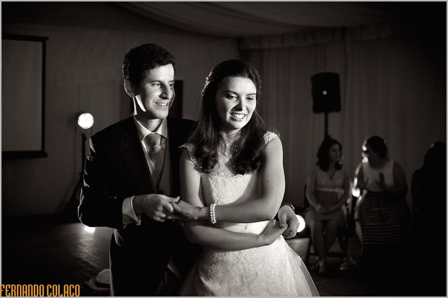 The couple, together, in the first dance, after being married, opening the dance floor at Quinta do Louredo in Évora.